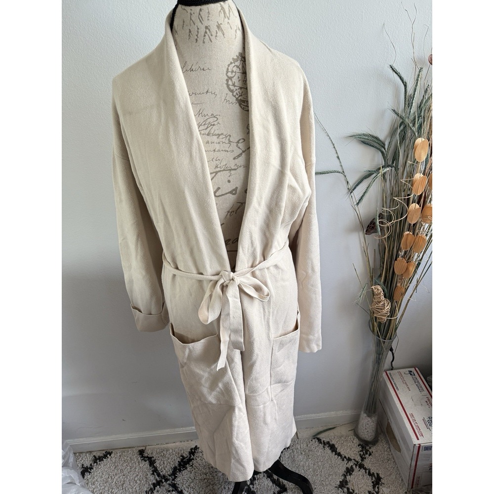 Aritzia Babaton‎ Robe Coat Color Cream Size Xl With Belt